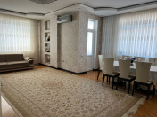 Satılır 3 otaqlı 140 m2 yeni tikili Elmlər Akademiyası m.