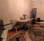 Satılır 2 otaqlı 60 m2 köhnə tikili Rəsulzadə