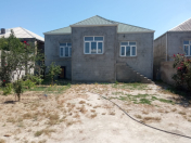 Satılır 3 otaqlı 98 m2 həyət evi Binə