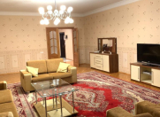 İcarəyə verilir 4 otaqlı 200 m2 yeni tikili Nizami m.