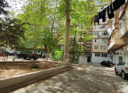 Satılır 3 otaqlı 70 m2 köhnə tikili Elmlər Akademiyası m.