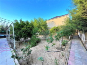 Satılır 4 otaqlı 170 m2 bağ evi Novxanı