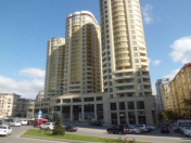 Satılır 7 otaqlı 400 m2 yeni tikili Nizami m.