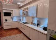 İcarəyə verilir 2 otaqlı 60 m2 köhnə tikili Sərhədçi İdman kompleksi