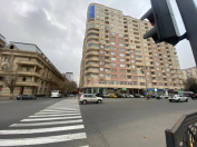 Satılır 7 otaqlı 262 m2 ofis Gənclik m.