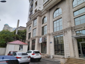 Satılır 3 otaqlı 379.1 m2 obyekt Elmlər Akademiyası m.