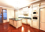 Satılır 4 otaqlı 200 m2 yeni tikili 28 May m.