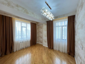 Satılır 2 otaqlı 67 m2 yeni tikili Nəriman Nərimanov m.