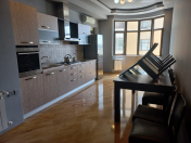 İcarəyə verilir 3 otaqlı 110 m2 yeni tikili Elmlər Akademiyası m.