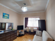 İcarəyə verilir 3 otaqlı 90 m2 köhnə tikili 9 mkr