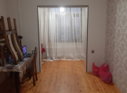 Satılır 4 otaqlı 126 m2 köhnə tikili Əhmədli m.