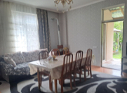 İcarəyə verilir 3 otaqlı 100 m2 həyət evi Qax