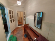 Satılır 1 otaqlı 50 m2 köhnə tikili 28 May m.