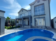 Satılır 5 otaqlı 325 m2 bağ evi Buzovna