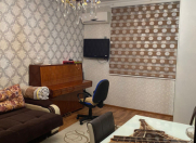 İcarəyə verilir 1 otaqlı 45 m2 köhnə tikili Gənclik m.