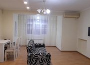 İcarəyə verilir 2 otaqlı 65 m2 köhnə tikili 28 May m.