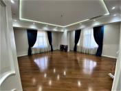 Satılır 4 otaqlı 181 m2 yeni tikili Nəriman Nərimanov m.