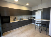 Satılır 3 otaqlı 130 m2 yeni tikili 20 yanvar m.