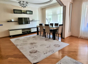 Satılır 4 otaqlı 130 m2 köhnə tikili 8 km