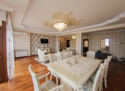 Satılır 4 otaqlı 150 m2 yeni tikili AMAY