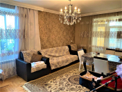 Satılır 4 otaqlı 100 m2 köhnə tikili Xalqlar Dostluğu m.