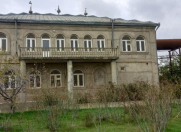 Satılır 8 otaqlı 385 m2 bağ evi Heydər Əliyev Mərkəzi