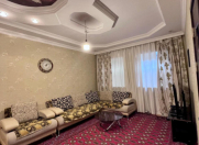 Satılır 6 otaqlı 200 m2 həyət evi Şah İsmayıl Xətai m.