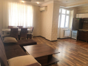 İcarəyə verilir 3 otaqlı 100 m2 yeni tikili İnşaatçılar m.