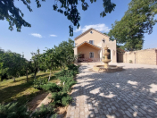 Satılır 6 otaqlı 280 m2 bağ evi Quba
