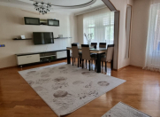 Satılır 4 otaqlı 120 m2 köhnə tikili 8 km