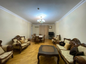 Satılır 4 otaqlı 200 m2 yeni tikili Nizami m.