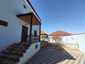 Satılır 12 otaqlı 445 m2 həyət evi Masazır