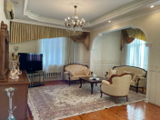 Satılır 7 otaqlı 450 m2 villa Sulutəpə