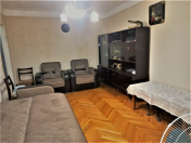 İcarəyə verilir 2 otaqlı 60 m2 köhnə tikili 28 May m.