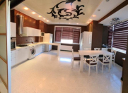 İcarəyə verilir 3 otaqlı 181 m2 yeni tikili Yasamal r.