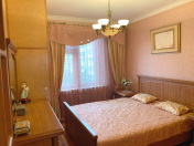 İcarəyə verilir 3 otaqlı 90 m2 köhnə tikili Elmlər Akademiyası m.