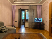 İcarəyə verilir 3 otaqlı 75 m2 köhnə tikili Yasamal r.