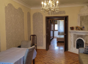 İcarəyə verilir 3 otaqlı 120 m2 köhnə tikili Yasamal r.