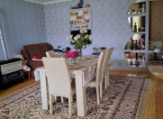 İcarəyə verilir 4 otaqlı 1000 m2 həyət evi Qax