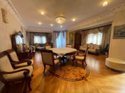 Satılır 4 otaqlı 210 m2 yeni tikili Azərbaycan Dillər Universiteti