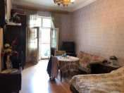 Satılır 3 otaqlı 105 m2 köhnə tikili Elmlər Akademiyası m.