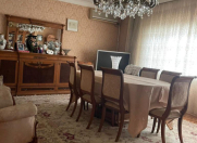 Satılır 4 otaqlı 100 m2 köhnə tikili Gənclik m.