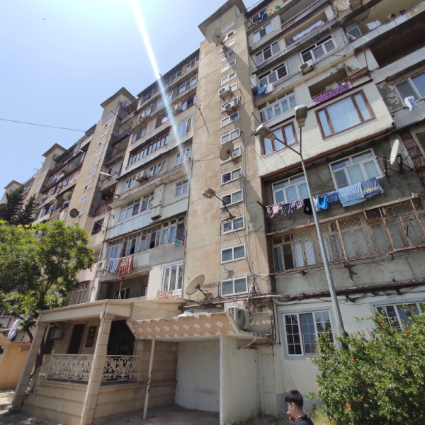 Satılır 2 otaqlı 65 m2 həyət evi 9 mkr