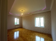 Satılır 2 otaqlı 60 m2 köhnə tikili Bakıxanov