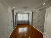 Satılır 3 otaqlı 85 m2 köhnə tikili Bakıxanov