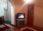 İcarəyə verilir 3 otaqlı 70 m2 köhnə tikili Elmlər Akademiyası m.