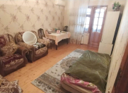 Satılır 2 otaqlı 60 m2 köhnə tikili Xalqlar Dostluğu m.