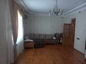 Satılır 3 otaqlı 90 m2 həyət evi Saray