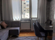 Satılır 2 otaqlı 70 m2 köhnə tikili Elmlər Akademiyası m.