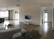 İcarəyə verilir 3 otaqlı 135 m2 yeni tikili 28 may